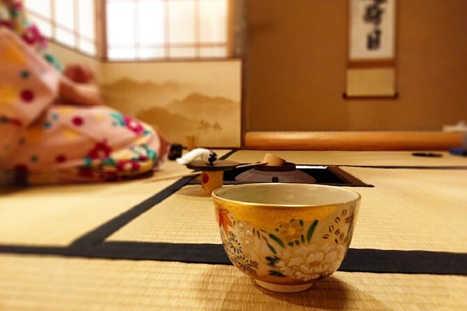 Japanese Matcha Tea Ceremony and Kimono Experience in Hanayaka - Using your kimono after the ceremony at Sensoji Temple