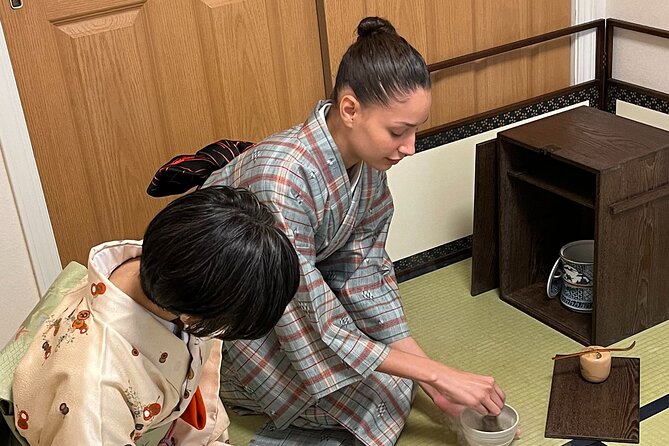 Japanese Tea Ceremony at Private Home in Yokohama, suburban Tokyo - Watching Matcha Being Made, Then Mixing Your Own