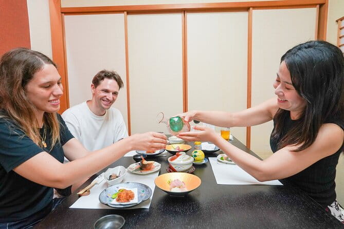 Kenrokuen Tea Ceremony Experience in Kanazawa - Standing-Style Tea and Translation Requests