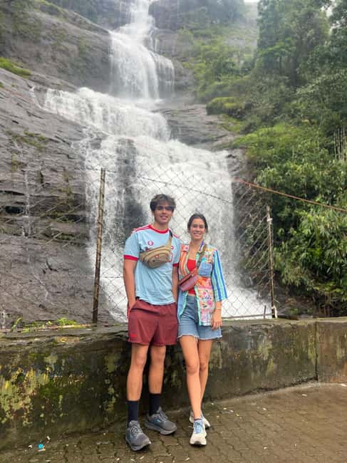 Kochi to Munnar: Eravikulam, lockhart & Waterfalls day tour - Lockhart Tea Factory Road: Live Sessions and Tasting That Makes Sense