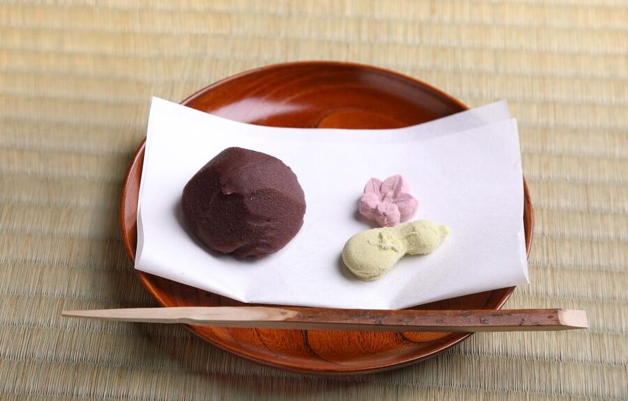 Kyoto Fushimiinari:Wagashi Making & Small Group Tea Ceremony - A calm Kyoto home setting with a garden view
