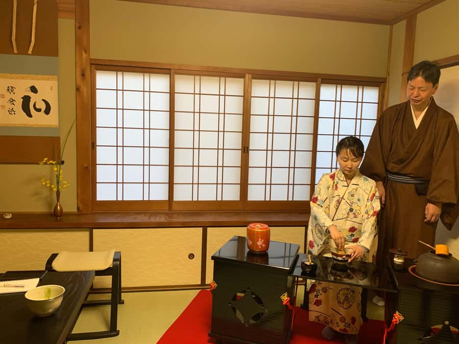 Kyoto Ninenzaka: Tea Ceremony in Old Townhouse with Chairs - Entering the old-town quiet near Kiyomizu Temple