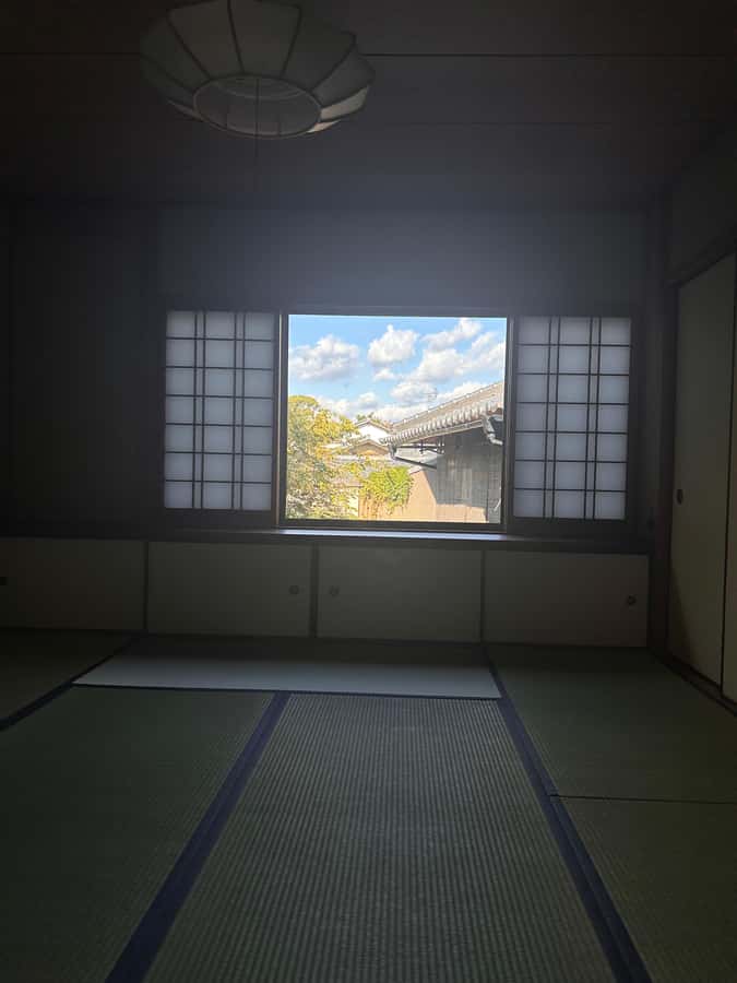 Kyoto Ninenzaka: Tea Ceremony in Old Townhouse with Chairs - The 50-minute flow: what happens during the lesson