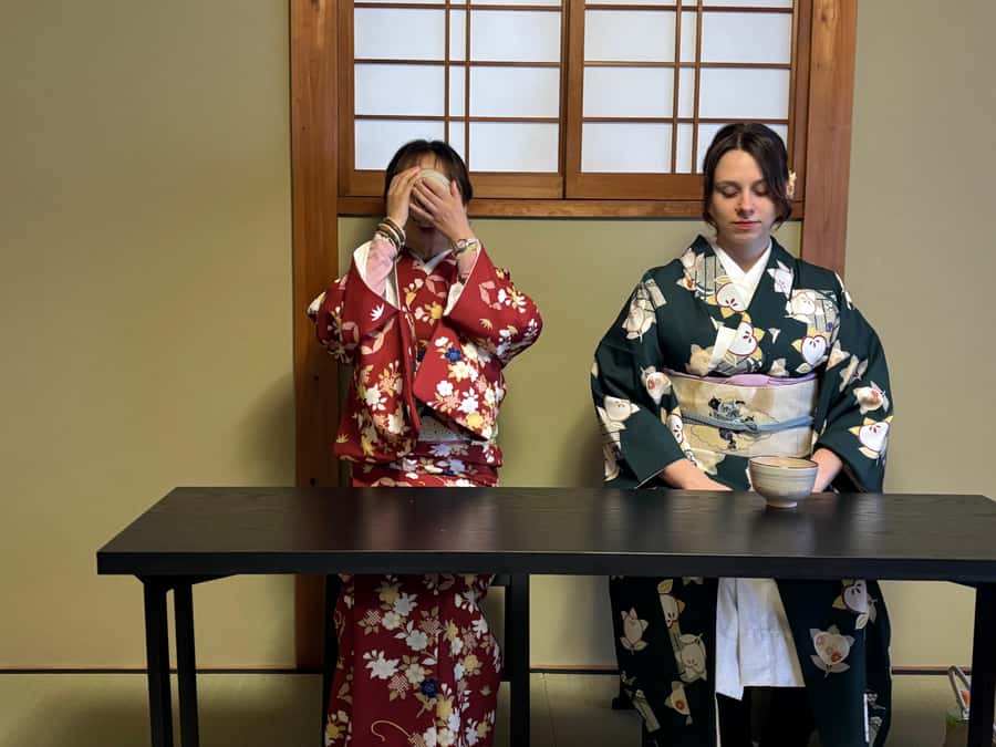 Kyoto Ninenzaka: Tea Ceremony in Old Townhouse with Chairs - Chairs and a standing-style tea practice (nice for knees)