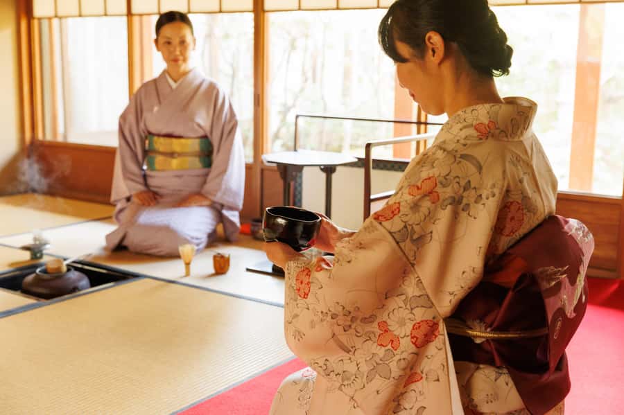 Kyoto: Private Tea Ceremony with a Garden View - Your 1-hour flow: intro, ceremony viewing, then your own matcha