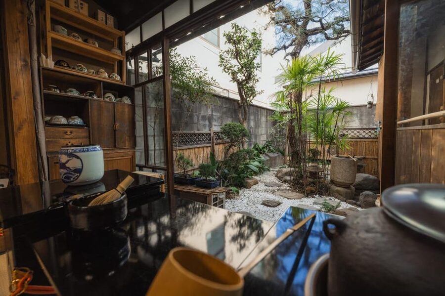 Kyoto: Table-Style Tea Ceremony at a Kyo-Machiya - Taking Photos the Way the Hosts Clearly Want You To