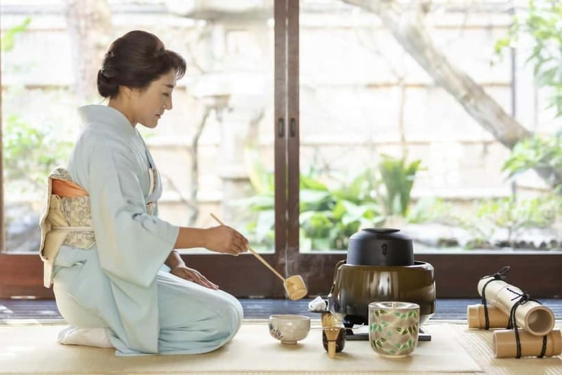 Kyoto: Tea Ceremony in 100-year-old Kyo-Machiya Townhouse - Choosing a kimono in Kyoto: fun prep with real cultural value