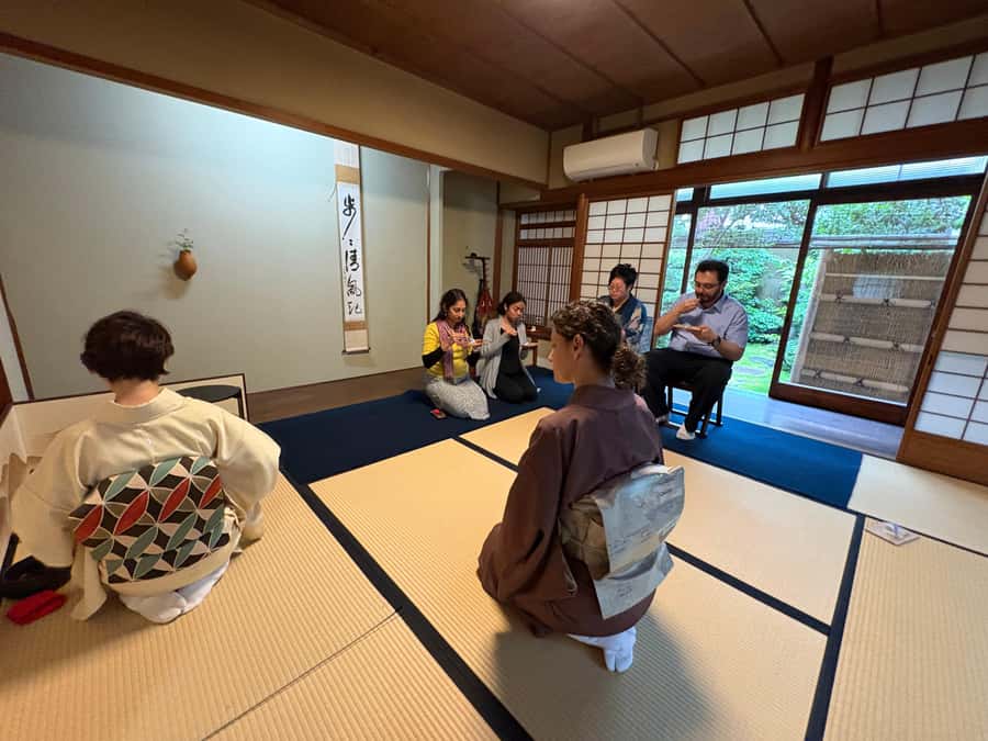 Kyoto: Tea Ceremony, in traditional Japan house (ENG/ES/NLD) - A Traditional House, Plus Garden Views and Seasonal Details