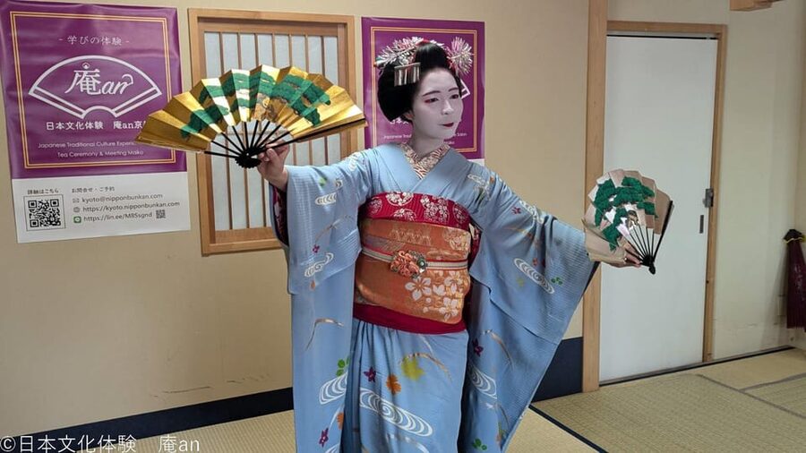 Kyoto: Tea Ceremony with Maiko Premium - The matcha lesson and sweets: a short tea ceremony you can manage