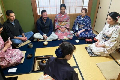 Kyoto Walking Tour with Kimono Rental Lunch and Tea Ceremony - Old Mitsui Family Shimogamo Villa: Preserved Courtyards