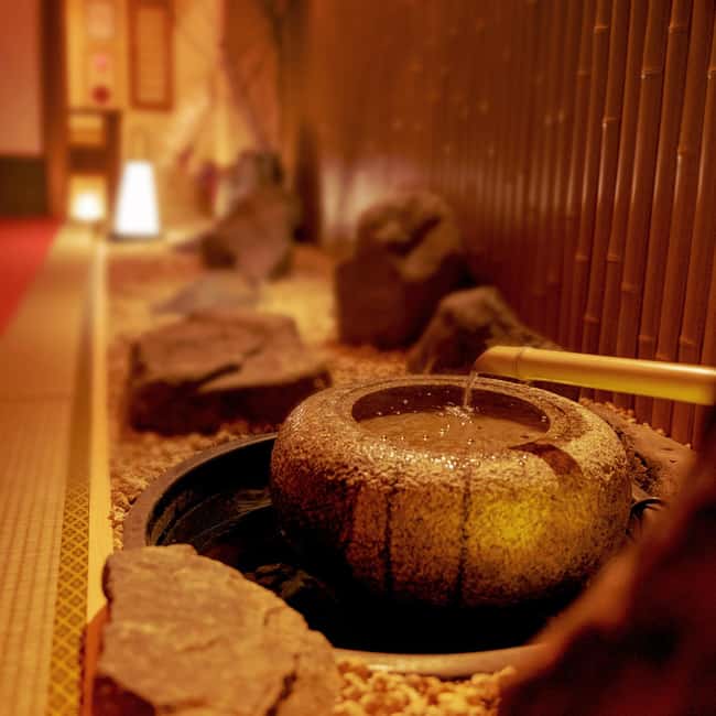 Kyoto: Wazuma Magic Show & Tea Ceremony - Why Wazuma magic in Gion feels different from a normal show