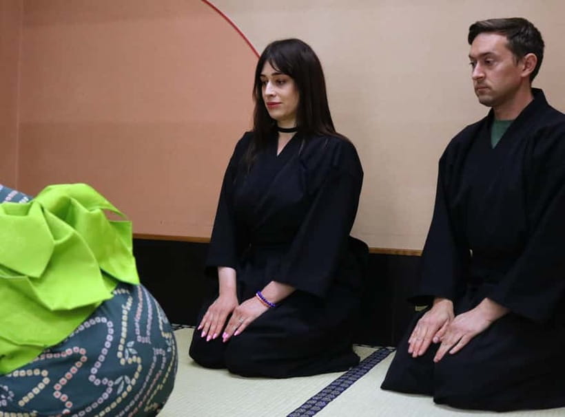 Learn Zen in a class of making Matcha tea near Osaka Castle - What the 30-Minute Early Arrival Really Does for You