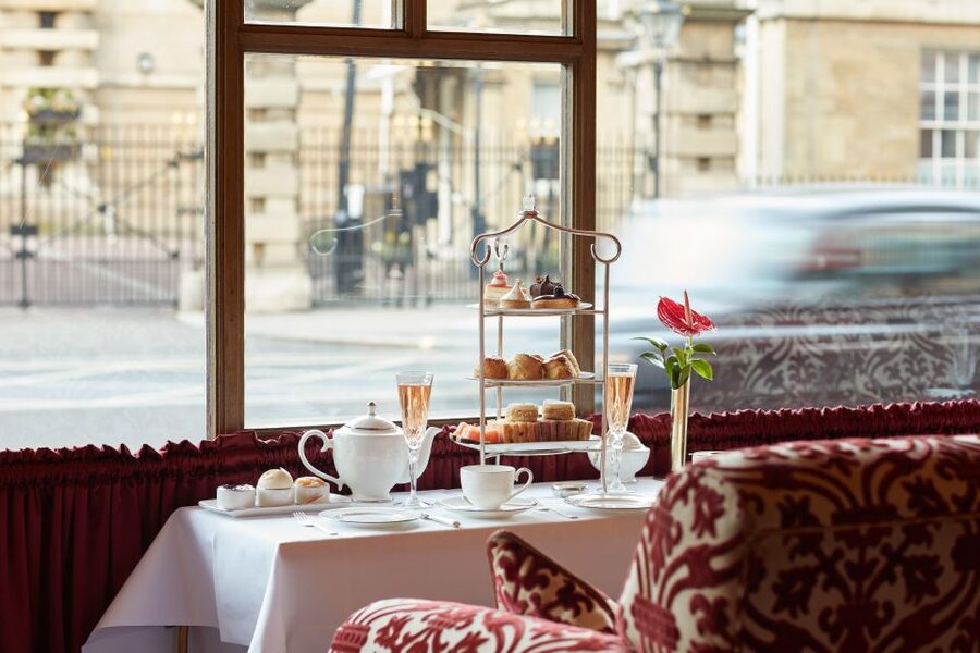 London: Afternoon Tea at The Rubens at the Palace - Tea and champagne: choosing the drink that fits your mood
