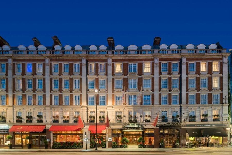 London: Afternoon Tea at The Rubens at the Palace - Dress code and what to bring: small rules that can ruin your timing