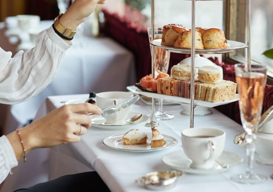 London: Afternoon Tea at The Rubens at the Palace - The 1.5-hour afternoon tea flow: when to savor and when to pace
