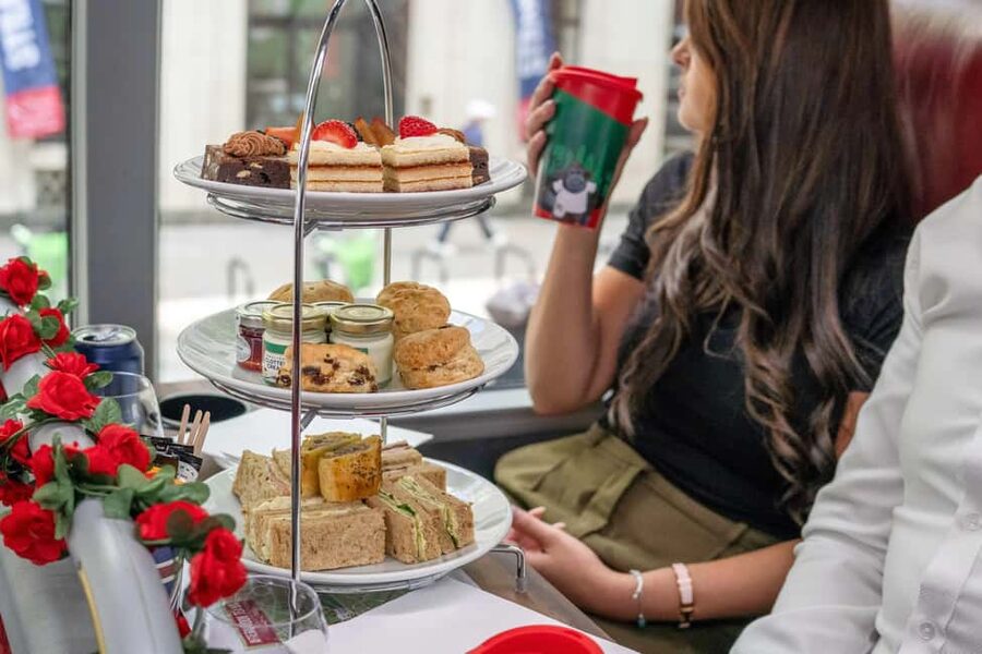London: Afternoon Tea Bus Tour & London Eye Option - London From the Double-Deck: Big Ben to St Paul’s and Tower Bridge