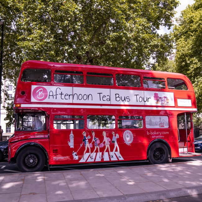 London: Afternoon Tea Sightseeing Bus Tour - The High Tea Setup: What You’ll Actually Eat and Drink