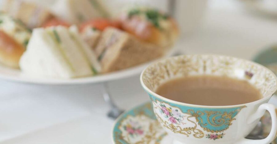 London: Buckingham Palace Walk & Tea at Kensington Palace - St James’s Palace: where Tudor-era power still feels close