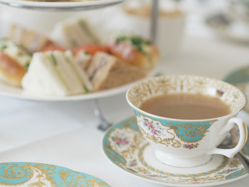 London: Buckingham Palace Walk & Tea at Kensington Palace - Royal Parks photo moments and the tea countdown