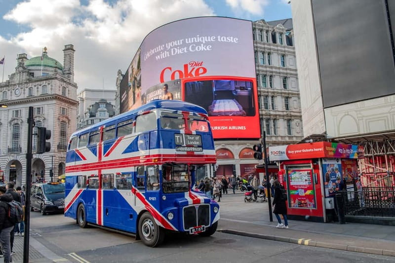 London: Great British Afternoon Tea Bus Tour - The onboard experience: tea service, hot drinks, and soothing background music