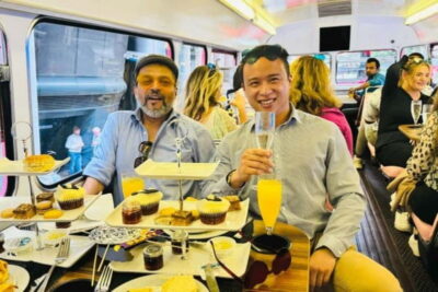 London: "Here We Go Again" Afternoon Tea Bus - Meeting Point at Golden Tours Stop 1 (and How Not to Miss It)