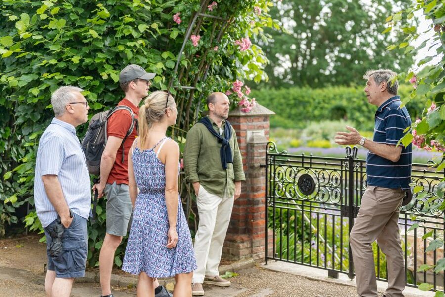 London: Kensington Palace Afternoon Tea & Guided Walk - Should you book Kensington Palace Gardens afternoon tea?