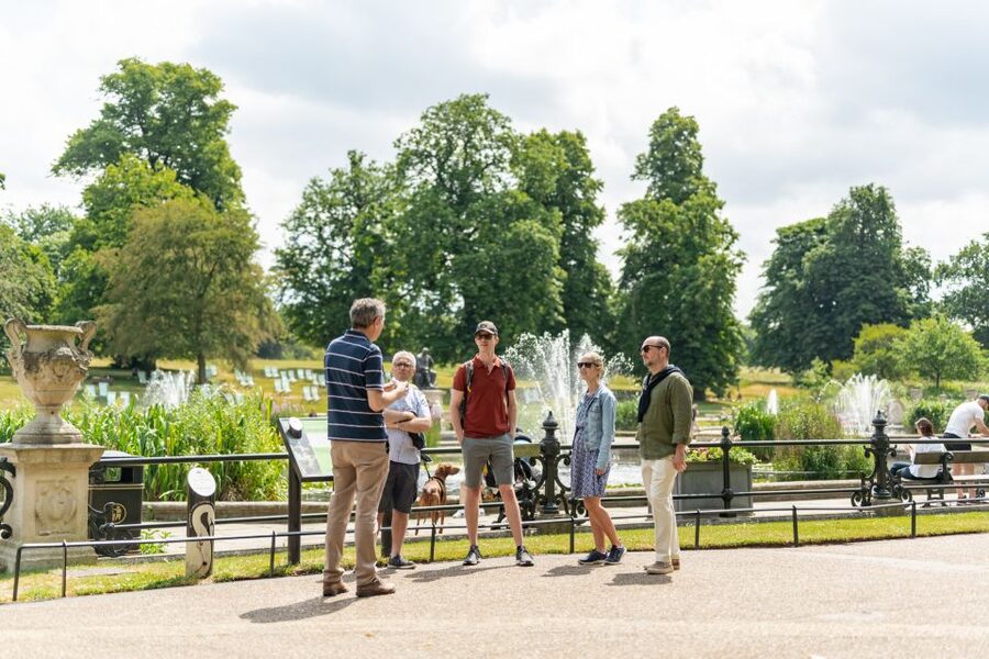 London: Kensington Palace Gardens Tour with Royal High Tea - Afternoon tea in the Orangery: what to expect once you sit down