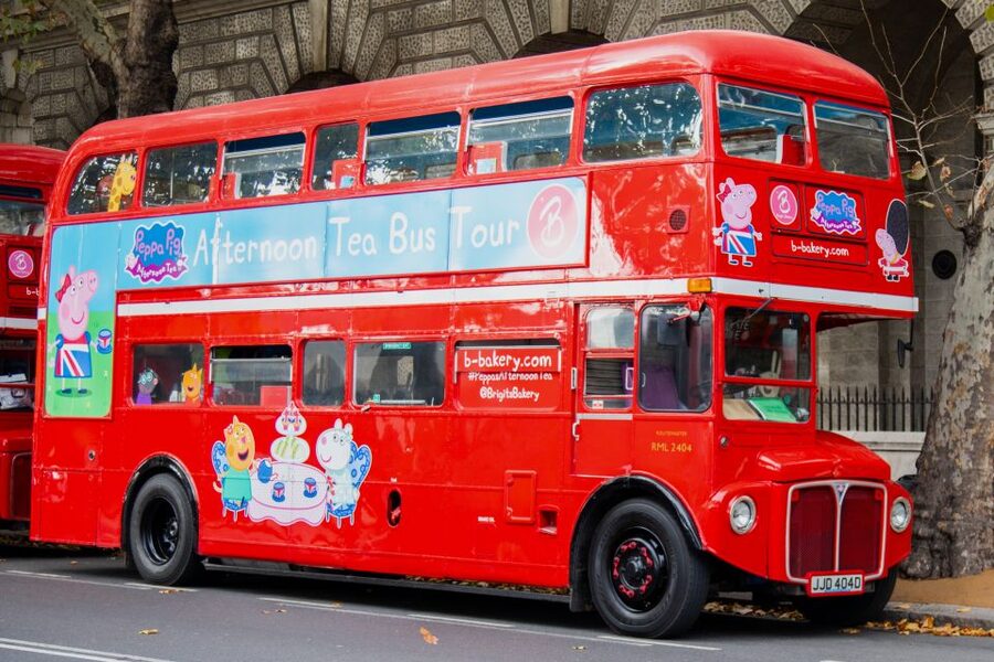 London: Peppa Pig Bus Tour with Entertainment - Peppa Pig tablet animations and sing-alongs you can actually handle