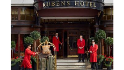 London: Royal Tour with Afternoon Tea at the Rubens - Westminster by coach: Big Ben, Westminster Abbey, and built-in storytelling