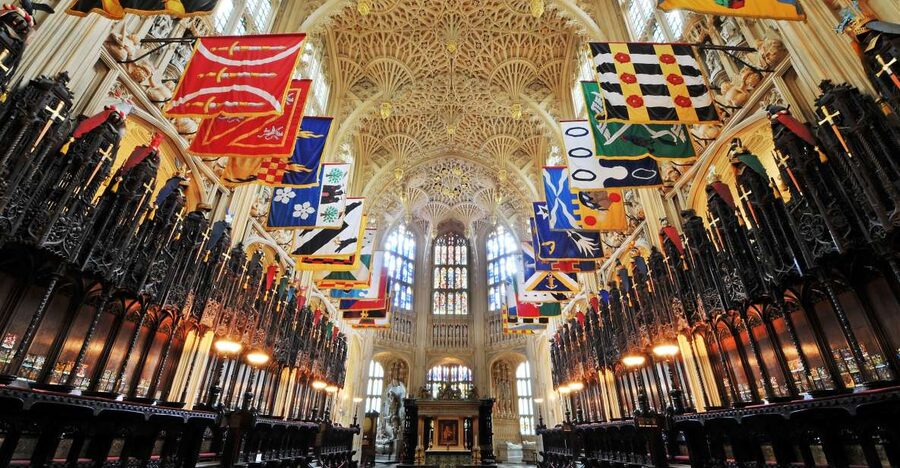 London: Royal Tour with Westminster Abbey & Afternoon Tea - Royal London by coach: starting at Victoria Coach Station