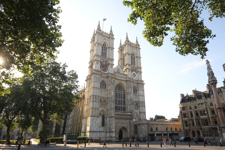 London: Royal Tour with Westminster Abbey & Afternoon Tea - Cellarium Café & Terrace afternoon tea: plan for timing and cost