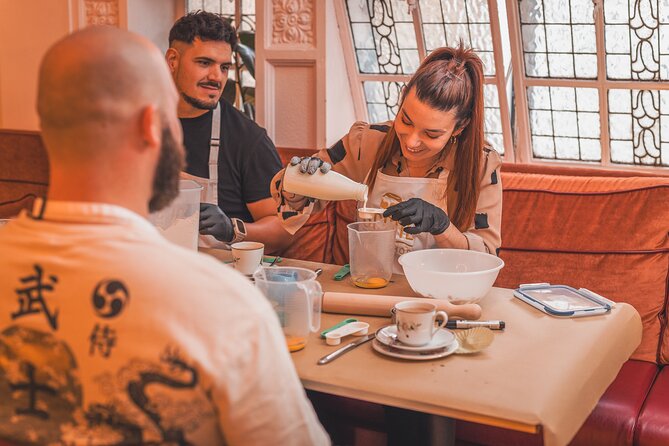 London: Traditional English Scone Making and Tea Workshop - The 60-minute flow: from dough to a warm scone finish