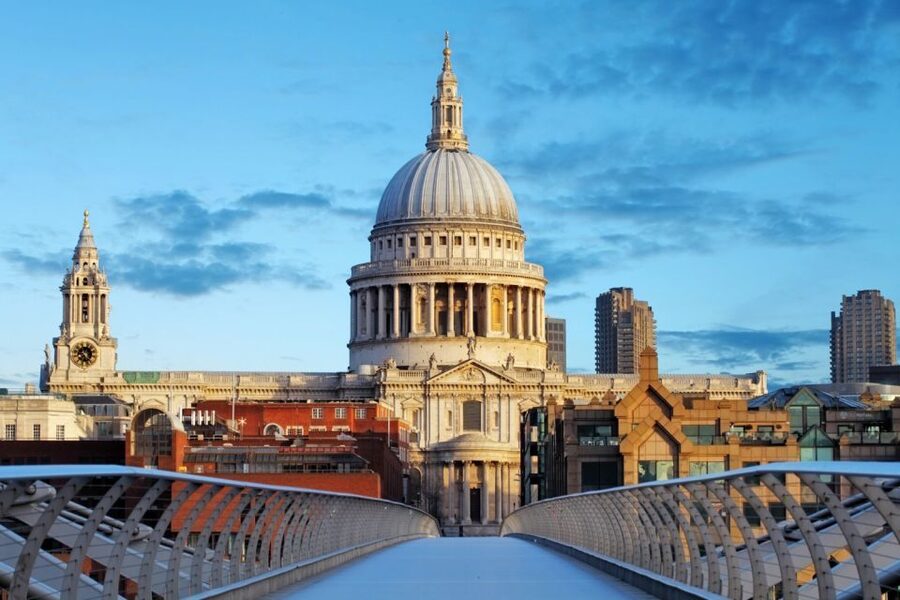 London Vintage Bus Tour and Cream Tea at Harrods - Key things that make this tour worth your afternoon