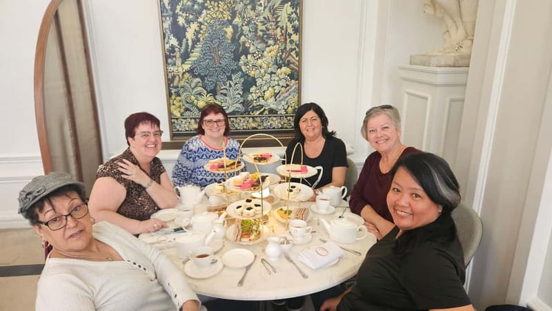 London: VIP Kensington Palace Gardens Tour & Royal High Tea - Kensington Palace Gardens as a Royal-Feel Shortcut
