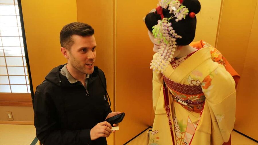 Maiko Dance and Tea Ceremony on a Noh Stage in Kyoto - Watching a maiko dance on the Noh stage: grace, timing, and stillness
