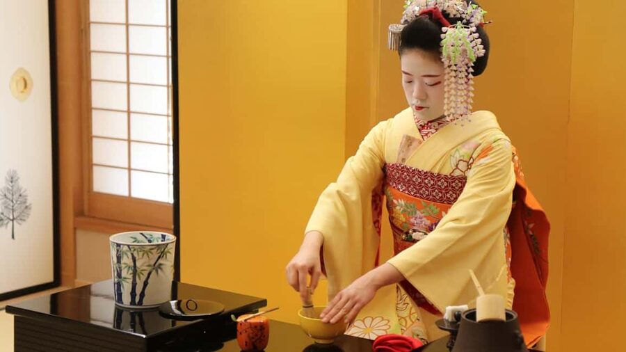 Maiko Dance and Tea Ceremony on a Noh Stage in Kyoto - Timing and length: plan for 1–90 minutes of focused culture