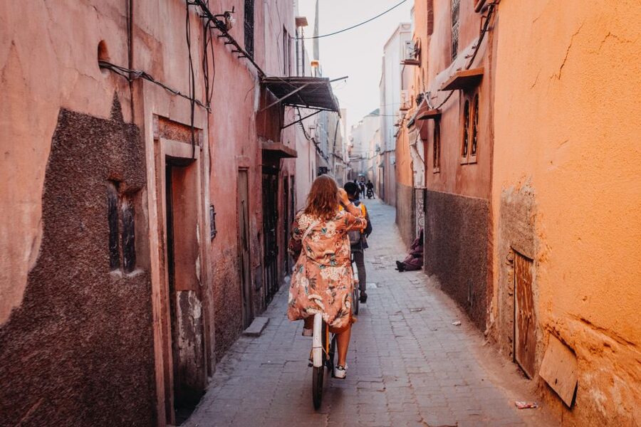 Marrakech: Cultural Bicycle Tour with Pastry and Tea - Koutoubia Mosque and a Photo-Stop Mix of Faiths