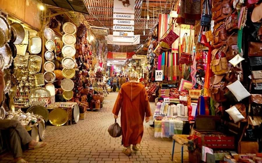 Marrakech Guided Souks Tour with a Local Insider - From Café de France to the medina maze: where the tour starts to work