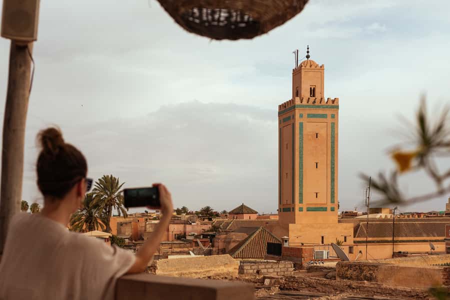 Marrakech: Live Like a Local Private Tour with Tea and Snack - Walking the medina like a neighbor: schools, markets, and community moments