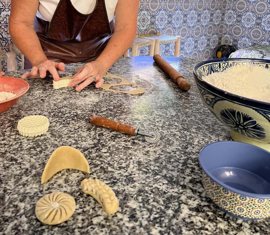 Marrakech: Moroccan Pastries and Tea Class with a Local - What pastries you may make (and why the flavors matter)