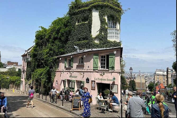 Montmartre Hill French Afternoon Tea Tasting Tour with Crepes and Macarons - Sacré-Cœur Finish: The Views Are Worth It (But Protect Your Stuff)