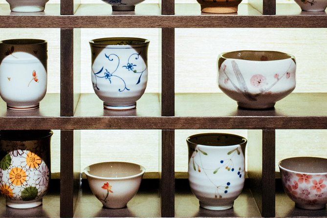 Montreal Afternoon Tea Tour - What’s Included: Tea, Tea-Based Cocktail, Bites, Desserts, and More