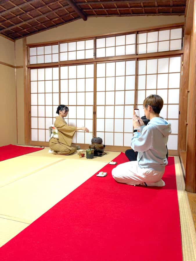 【NEW】Shibuya Tea Ceremony Tokyo-Chaan - Where Shibuya Tea Ceremony Tokyo-Chaan happens (Manji Building, 2F)