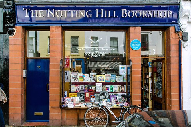 Notting Hill Walking Tour with Cream Tea - Stop 1: Notting Hill streets, the blue door photo, and Carnival culture