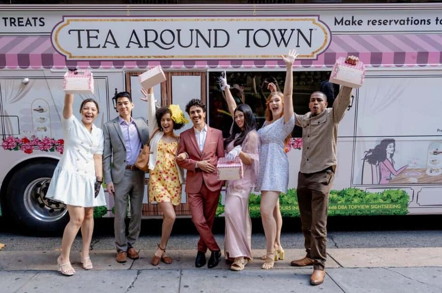 NYC: Tea Around Town Bus Tour with Live Entertainment - Key things I’d zero in on before you go