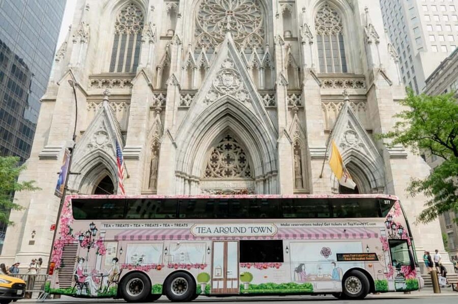 NYC: Tea Around Town Bus Tour with Live Entertainment - Price and value: is $79 worth it for a tea-and-sightseeing package?