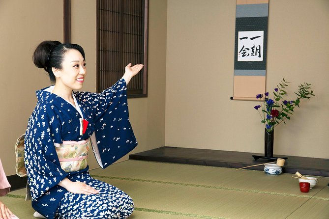 Practicing Zen through Japanese Tea Ceremony - Tea master guidance: how the Zen connection is taught in practice