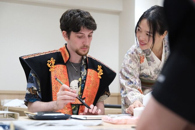 Premium Kimono Dressing, Tea Ceremony, Calligraphy, Samurai show - Tea ceremony and making your own matcha