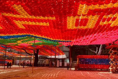 Private Full-Day Guided Tour in Seoul with Lunch, Tea and Dinner - Meeting at 9:00 am: pickup, private pacing, and comfort