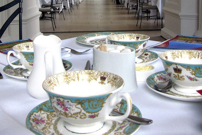 Private Tour: Royal High Tea At Kensington Palace Gardens - Kensington Gardens stops: the art, the planning, and the small clues